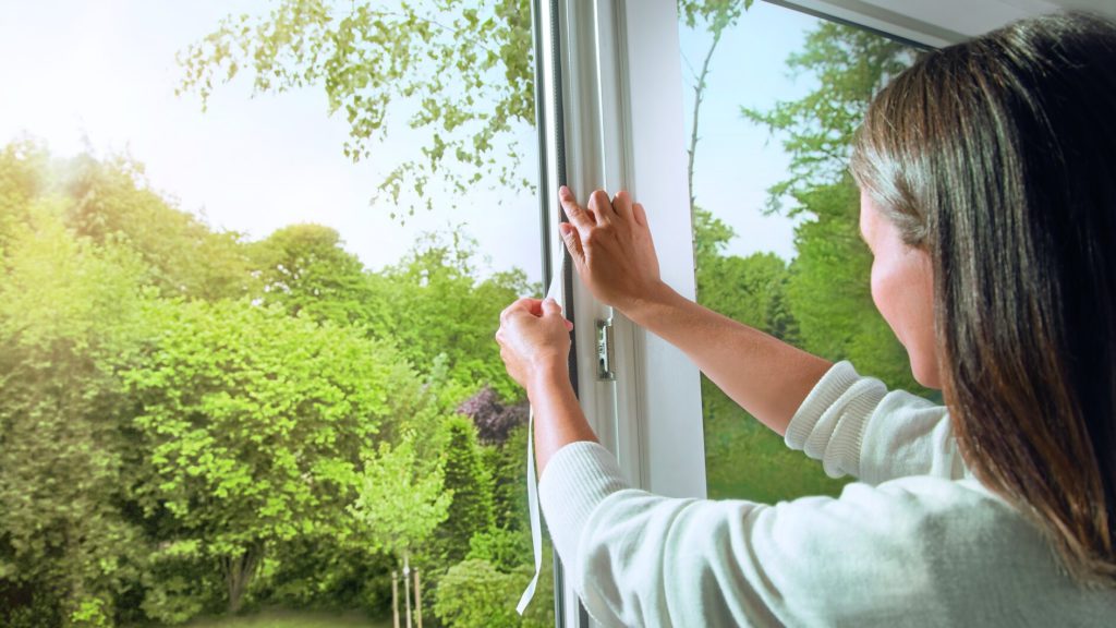 how to reduce spring allergy symptoms pollen prevention tips